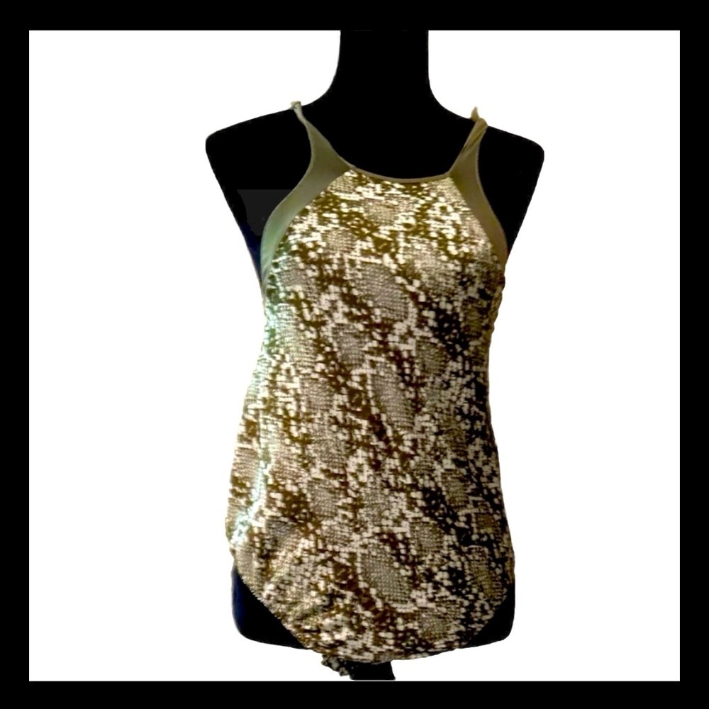 🎉HPx2🎉Intimately Free People “Nights Out”Green Snakeskin Printed Bodysuit XS NWT
